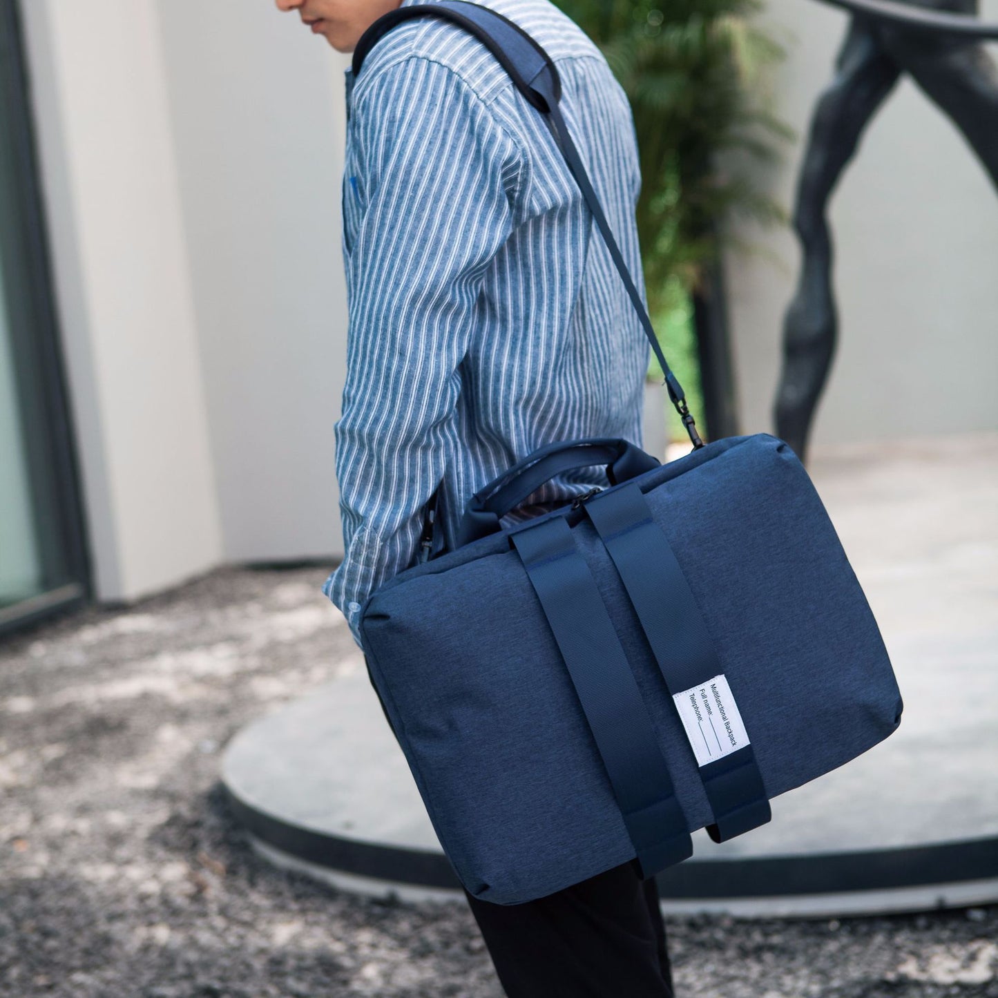 New large-capacity laptop bag